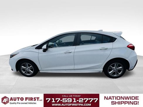 Used 2017 Chevrolet Cruze LT w/ Convenience Package image 2