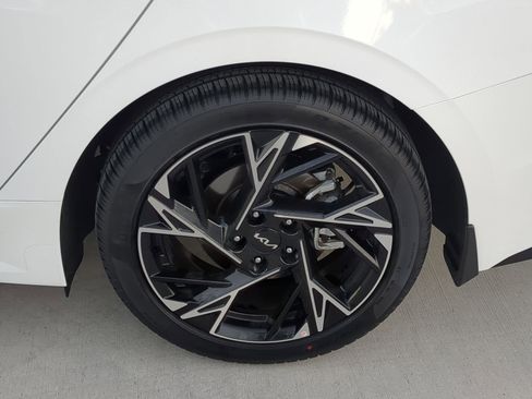 Certified 2025 Kia K5 GT-Line image 12