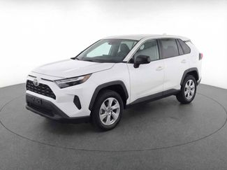 Used 2024 Toyota RAV4 LE video 1