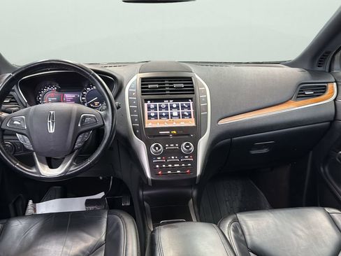 Used 2019 Lincoln MKC Select w/ Select Plus Package FWD image 18