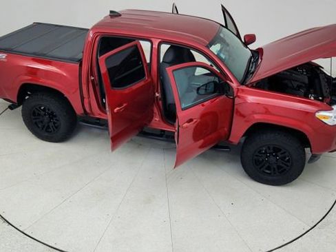 Used 2020 Toyota Tacoma SR image 81