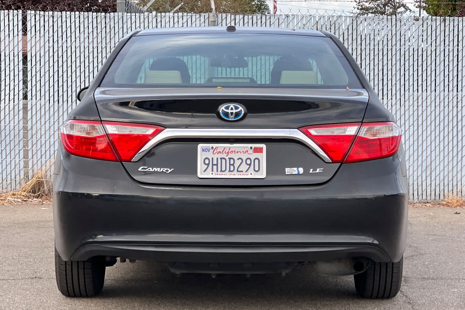 Used 2015 Toyota Camry LE FWD image 4