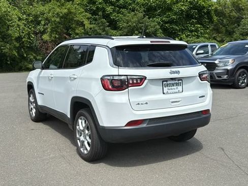 Used 2022 Jeep Compass Latitude AWD/4WD image 4