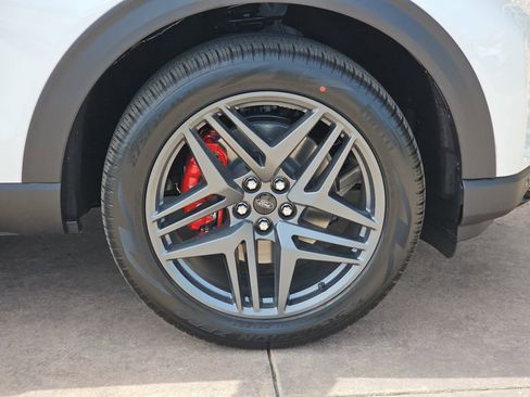 New 2026 Ford Explorer ST-Line image 41