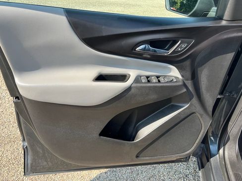 Used 2018 Chevrolet Equinox LT FWD image 21