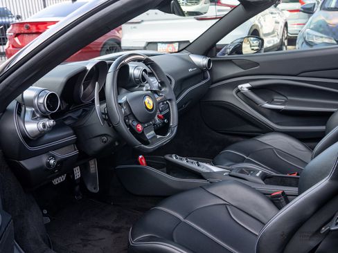 Certified 2021 Ferrari F8 Tributo image 15