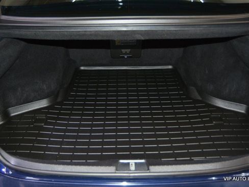 Used 2013 Lexus LS 460 w/ Comfort Pkg RWD image 32