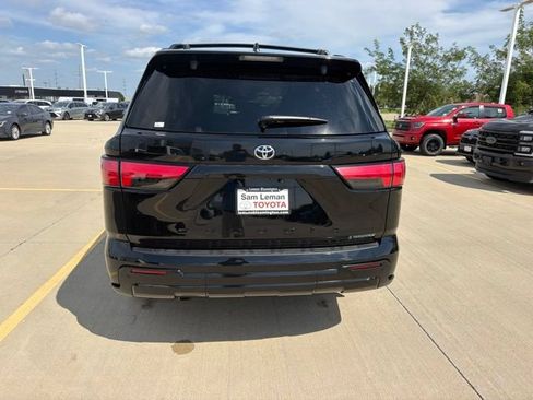 Used 2025 Toyota Sequoia Limited w/ Tow Technology Package AWD/4WD image 5