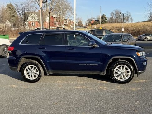 Used 2017 Jeep Grand Cherokee Laredo w/ Quick Order Package 23E image 16