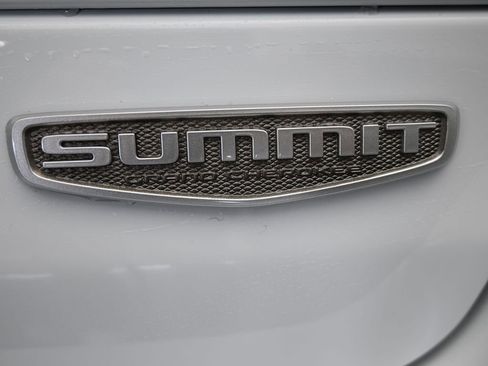 New 2025 Jeep Grand Cherokee Summit image 50