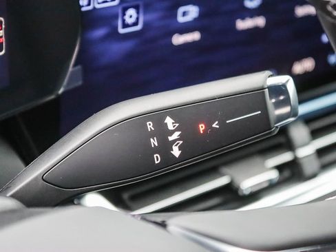 New 2026 Chevrolet Equinox EV LT image 18