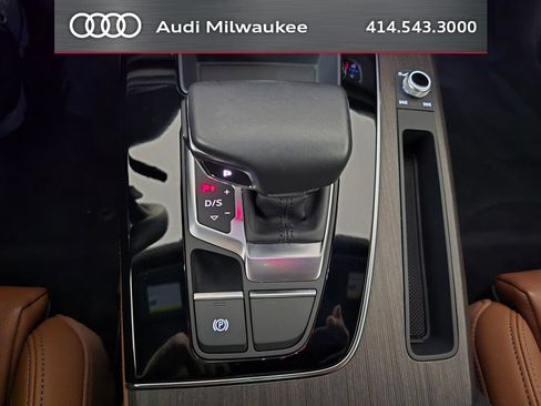 Used 2023 Audi Q5 2.0T Premium Plus w/ Premium Plus Package AWD/4WD image 31
