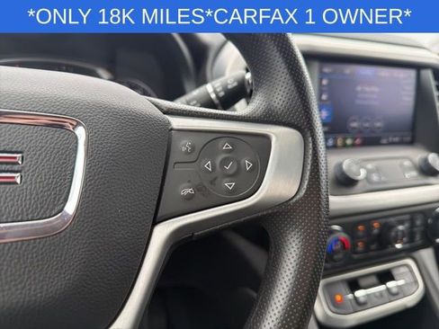 Used 2023 GMC Acadia SLE image 40