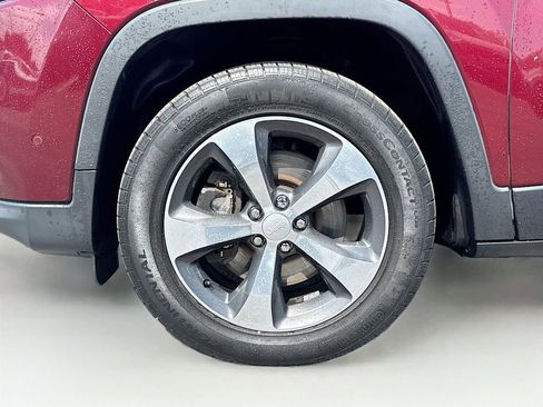 Used 2019 Jeep Cherokee Limited w/ Technology Group AWD/4WD image 31