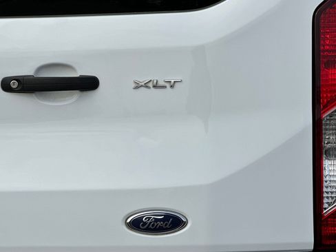 Used 2021 Ford Transit 350 XLT image 31