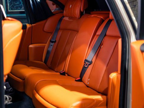 Used 2018 Rolls-Royce Phantom Sedan RWD image 6