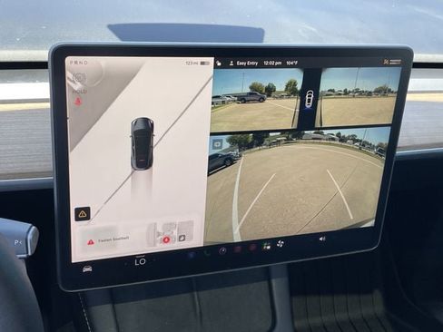 Used 2024 Tesla Model Y Performance AWD/4WD image 17