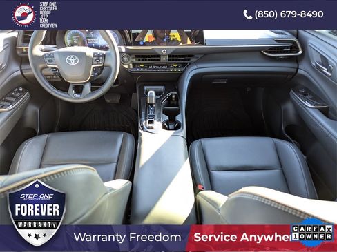 Used 2025 Toyota Crown XLE image 12