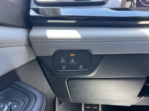 Certified 2024 Volkswagen Atlas Peak Edition SE AWD/4WD image 25