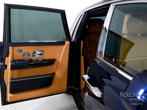 Certified 2020 Rolls-Royce Phantom Sedan image 29