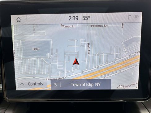 Used 2022 Ford Explorer XLT w/ Equipment Group 202A AWD/4WD image 23