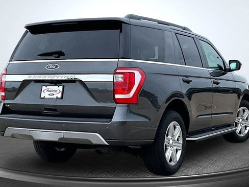 Used 2019 Ford Expedition XLT w/ Equipment Group 202A AWD/4WD image 2