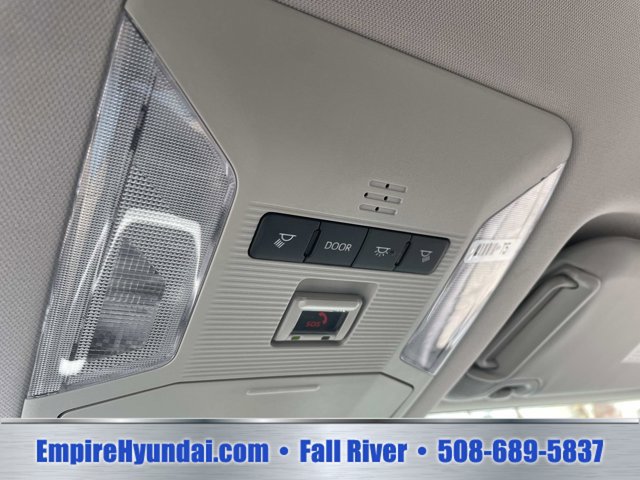 Used 2025 Toyota RAV4 XLE AWD/4WD image 26