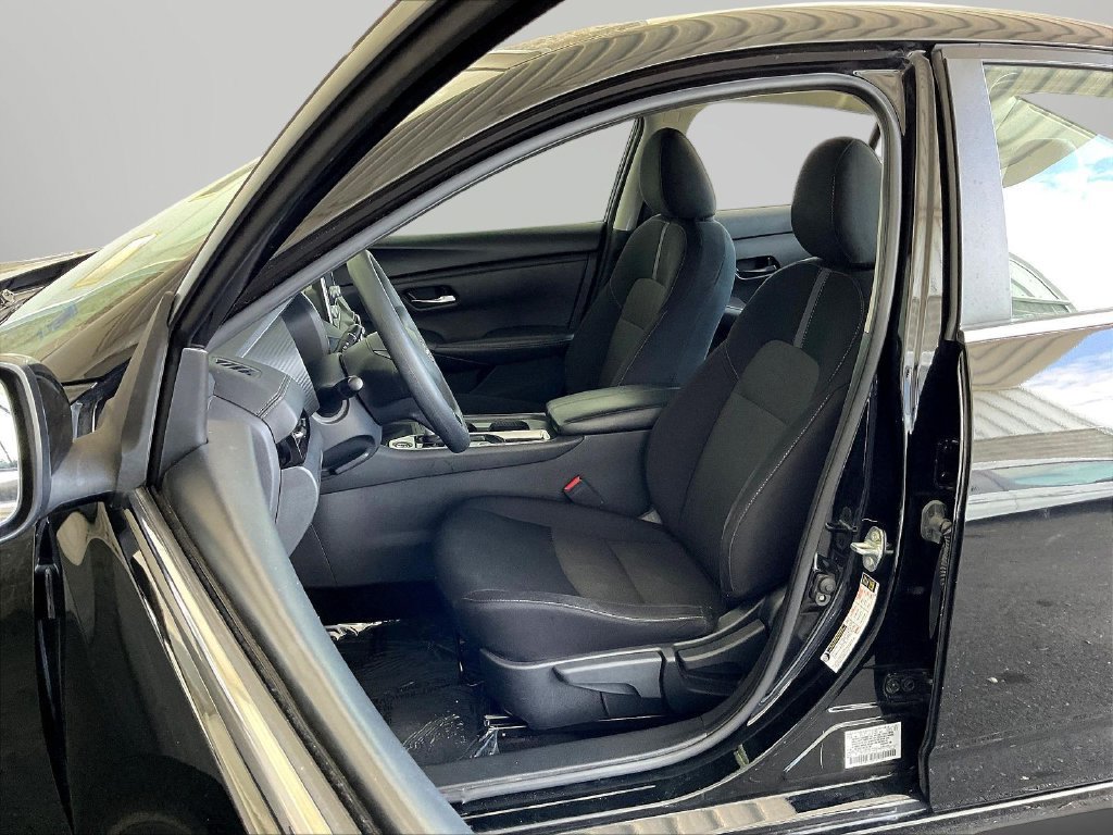 Used 2024 Nissan Sentra SV FWD image 22