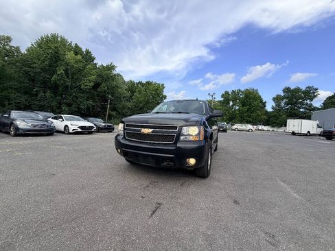 Used 2013 Chevrolet Tahoe LT AWD/4WD image 2