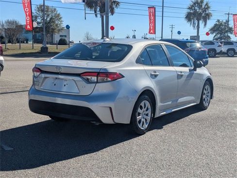 Certified 2024 Toyota Corolla LE image 3