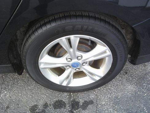 Used 2014 Ford Focus SE image 9