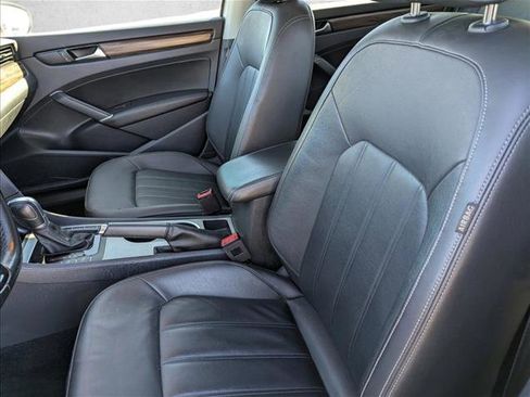 Used 2020 Volkswagen Passat 2.0T SEL image 24