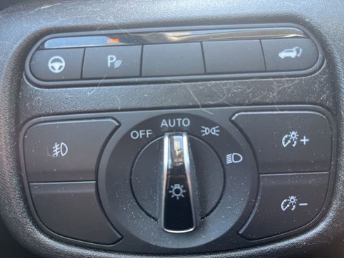 Used 2022 INFINITI QX50 Luxe image 17