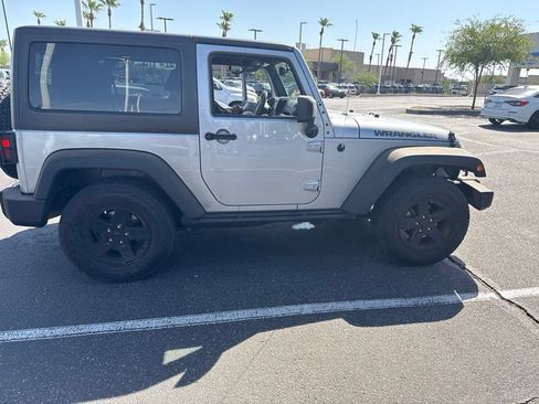 Used 2016 Jeep Wrangler Sport AWD/4WD image 7