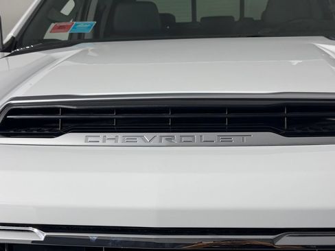 Used 2025 Chevrolet Silverado 2500 LTZ AWD/4WD image 15