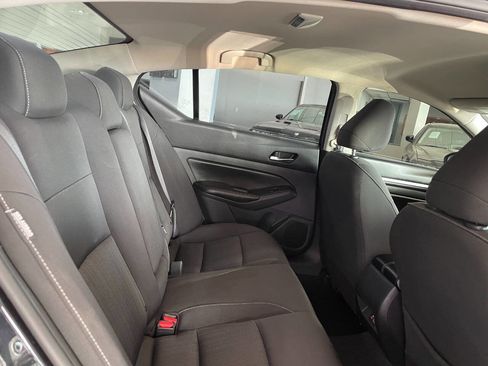 Used 2022 Nissan Altima 2.5 SV image 22