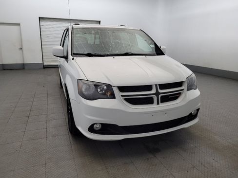 Used 2016 Dodge Grand Caravan R/T FWD image 14