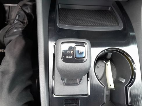 Used 2021 Nissan Rogue S AWD/4WD image 25