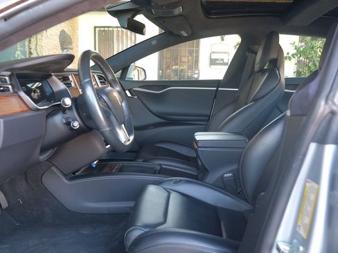 Used 2018 Tesla Model S 75D image 12