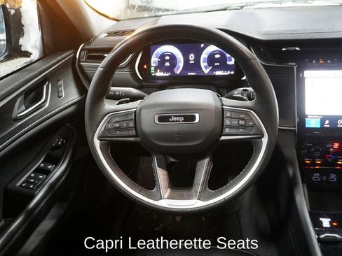 Used 2023 Jeep Grand Cherokee Limited w/ Luxury Tech Group II image 12