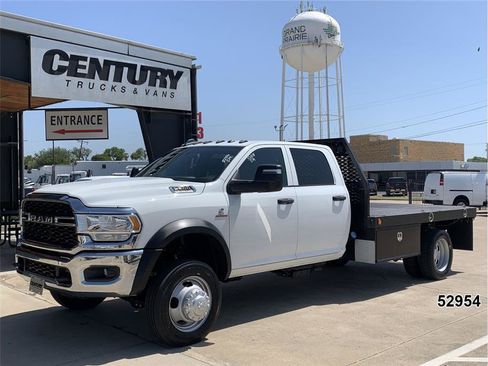 Used 2023 RAM 5500 Tradesman w/ Chrome Appearance Group AWD/4WD image 1