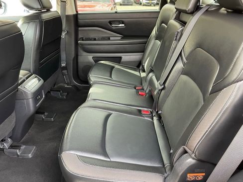 Certified 2022 Nissan Pathfinder SL image 8