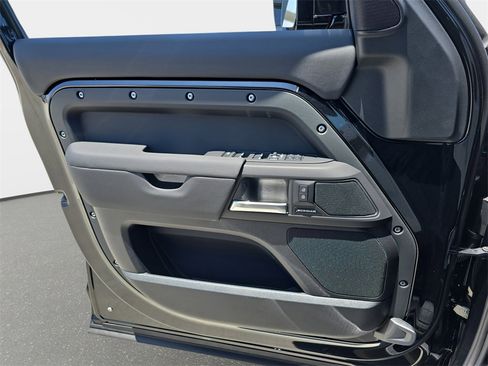 New 2025 Land Rover Defender 130 S image 28