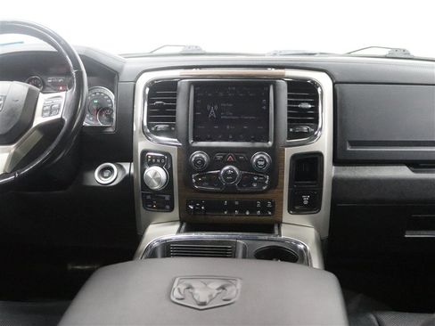 Used 2018 RAM 1500 Laramie w/ Convenience Group AWD/4WD image 26