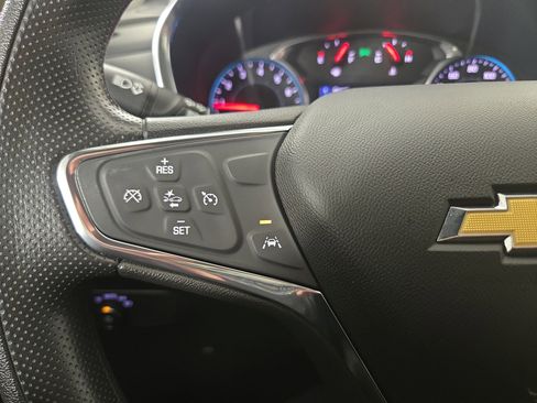 Used 2020 Chevrolet Equinox LT w/ LPO, Floor Liner Package image 14