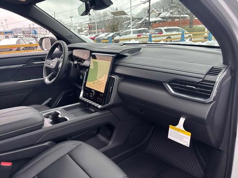 New 2026 GMC Acadia Elevation image 30