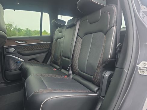 Used 2022 Jeep Grand Cherokee Summit w/ Advanced Protech Group IV image 25