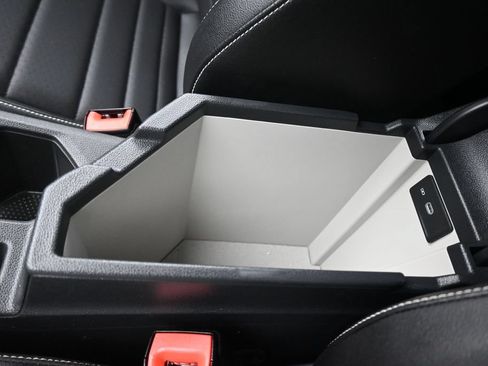 Used 2024 Volkswagen Jetta SE FWD image 23