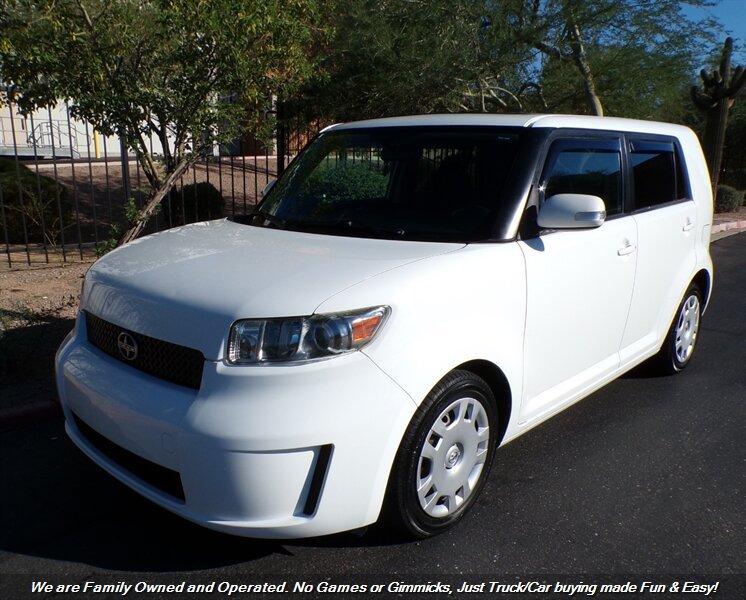 Used 2010 Scion xB FWD image 3