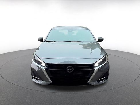 Used 2025 Nissan Altima 2.5 SV FWD image 4